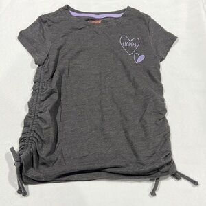 CAT & Jack. Girls T-Shirt. Size small (6/6x)